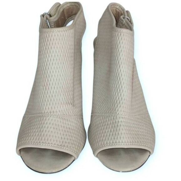 D BEIGE HEEL OPEN TOE BOOTIES SZ.7.5 GOOD USED CONDITION. - Picture 3 of 7
